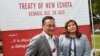 FILE - Pemimpin Masyarakat Cherokee, Chuck Hoskin Jr. dan bersama angota delegasi Kimberly Teehee di Tahlequah, Oklahoma, Kamis, 22 Agustus 2019.