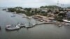 Vista aérea del muelle de Necoclí, el punto de partida de la ruta marítima más frecuentada por los migrantes que buscan atravesar el Tapón del Darién. [Foto: Johan Reyes, VOA]. 
