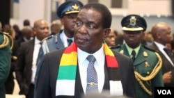 FILE: Zimbabwe President Emmerson Mnangagwa arrives at the U.S.-Africa Business Summit, July 12, 2023, in Gaborone, Botswana. (Mqondisi Dube/VOA)