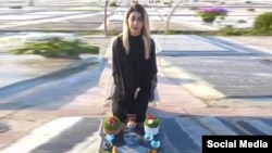 مونا بختیاری، خواهر پویا بختیاری از کشته شدگان اعتراضات آبان ۱۳۹۸ - آرشیو