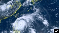 Topan Doksuri dekat Filipina utara, 25 Juli 2023. (Foto: via AP)