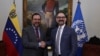 El canciller de Venezuela, Yvan Gil, junto al Relator Especial de la ONU sobre el derecho a la alimentación, Michael Fakhri, en Caracas.
