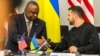 Zelensky en visite surprise à l'Otan pour s'assurer du soutien de ses alliés