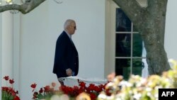Американскиот претседател кажал дека американската економска помош „ќе помогне да се одржи финансиската стабилност, да се изгради критичната инфраструктура по руските напади и да се поддржат реформите додека Украина се движи напред на патот на евроатлантската интеграција“