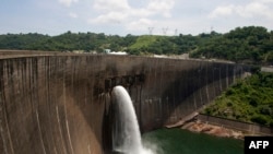 Idamu leKariba lapho okulungiswa amagetsi eZimbabwe leZambia.