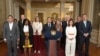 El presidente de Colombia, Gustavo Petro, acompañado de su gabinete, anuncia la salida de tres de sus ministros, durante una alocución presidencial, el 27 de febrero de 2023. [Foto: Presidencia de Colombia]