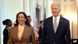 Umongameli Joe Biden weMelika lomsekeli wakhe uNkosikazi Kamala Harris
