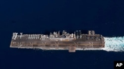 Meli ya mashambulizi ya Marekani USS Bataan ikiwa safarini katika Bahari ya Red Sea on Aug. 8, 2023. 