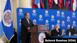 El presidente saliente de Guatemala, Alejandro Giammattei, durante su visita a la OEA en Washington, el 10 de enero de 2024.
