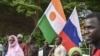 Après le coup d'Etat, le régime militaire s'est rapproché de la Russie, comme le Mali et le Burkina Faso voisins.