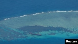 BRP Sierra Madre di Second Thomas Shoal yang diperebutkan, yang dikenal sebagai Ayungin, di Laut China Selatan, 9 Maret 2023. (Foto: Reuters)