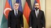 Azərbaycan və Ermənistanın xarici işlər nazirləri Ceyhun Bayramov və Ararat Mirzoyan.