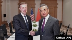 资料照:美国白宫国家安全顾问沙利文与中国外长王毅在马耳他举行会晤。(2023年9月16日,Lian Yi/Xinhua via AP)