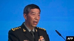 공식석상에서 사라진 뒤 비리 혐의로 조사를 받고 있는 것으로 알려진 리상푸 중국 국방부장(장관)