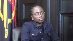 Entrevista com Vera Daves: Angola espera melhor momento para colocar mil milhões de dólares no mercado