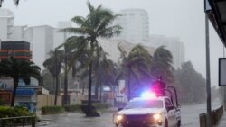 El huracán Beryl se debilitó ligeramente a una tormenta de categoría 2 a primera hora de este viernes impactando destino turístico de Tulum.
