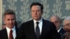 Elon Musk stiže prije zajedničkog sastanka Kongresa na Kapitol u Washingtonu, 24. jula 2024. Musk je nazvao krajnje desničarsku Alternativu za Njemačku (AfD) spasiocem zemlje.