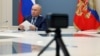 Украина вети дека ќе се бори додека последниот руски војник не ја напушти нејзината територија, иако некои внатре во Украина повикаа на поинаква стратегија