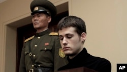 Matthew Miller, američki državljanin, sjedi na optuženičkoj klupi u Vrhovnom sudu tokom suđenja u Pjongjangu, Sjeverna Koreja, 14. septembra 2014. godine.