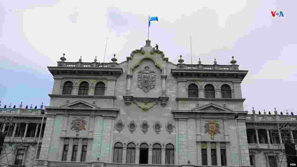 El presidente Bernardo Arévalo pronunciará un discurso en el Palacio Nacional de la Cultura, frente a la Plaza de la Democracia este domingo 14 de enero.