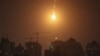 Ledakan drone terlihat di atas kota Kyiv, Ukraina, saat serangan drone Rusia, 25 November 2023. (REUTERS/Gleb Garanich)