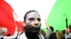 Iran menayangkan video yang menunjukkan dua WN Prancis yang ditangkap karena melakukan aksi mata-mata di tengah protes yang sedang berlangsung di negara itu menyusul kematian perempuan berusia 22 tahun dalam tahanan polisi moral. (Foto: Ilustrasi/Reuters)