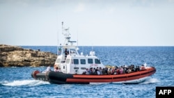 Les autorités tunisiennes disent manquer de moyens face à une forte pression migratoire vers l'Europe.