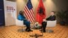 Ambasadorja amerikane në Kombet e Bashkuara Linda Thomas-Greenfield gjatë intervistës me Zërin e Amerikës