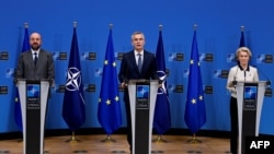 Charles Michel, Jens Stoltenberg i Ursula von der Leyen