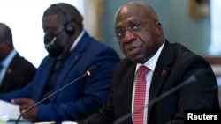 Tete António, ministro das Relacoes Exteriores