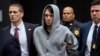 USA: Martin Shkreli confirme sa réputation de "bad boy" de la pharmacie