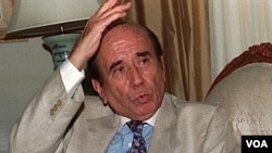 El ex presidente en su hogar cuando cumplía arresto domiciliario en 1998.