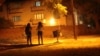 Des professionnelles du sexe dans le quartier rouge de Harare au Zimbabwe, le 12 juin 2020. À mesure que le coronavirus se propage en Afrique, il menace de plus en plus ceux qui gagnent leur vie dans la rue, y compris les professionnel (le) s du sexe.