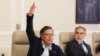 Presiden Kolombia Gustavo Petro (kiri) berbicara kepada sejumlah menterinya di Istana Kepresidenan Narino di Bogota, pada 4 Februari 2025. (Foto: Handout/Presidencia Colombia/AFP)