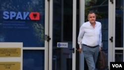 Ish ministri i Shëndetësisë Ilir Beqaj, duke dalë nga Prokuroria e posaçme kundër krimit të organizuar dhe korrupsionit (SPAK)