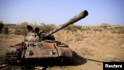 Le Tigré étant largement coupé du reste du pays, il est impossible de vérifier les affirmations de chacun de manière indépendante. 