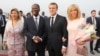 Les présidents Alassane Ouattara et Emmanuel Macron à laéroport international Felix Houphouet Boigny le 20 décembre 2019. (Photo: LUDOVIC MARIN / AFP)