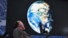 Stephen Hawking Calls for Return to Moon