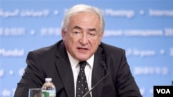 Direktur IMF, Dominique Strauss-Kahn