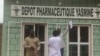 Contrôle de la pharmacie Yasmine située dans la commune du 8eme arrondissement de N'Djamena, 13 septembre 2018. (VOA/André Kodmadjingar)