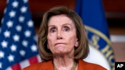 Ketua DPR AS Nancy Pelosi dalam konferensi pers di Gedung Capitol, Washington, D.C., 24 Juni 2022.
