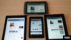 Comparados con el iPad 2 (izquierda) y el Sony Tablet S (derecha), estos dos táblets son de tamaño reducido.
