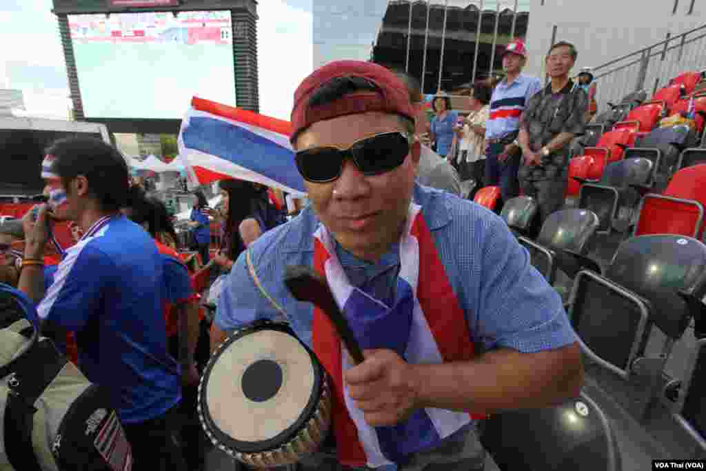 สีสันกองเชียร์ไทยในวันแห่งชัยชนะ
