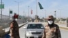 پاکستان باڵیۆزی وڵاتەکەی لە ئێران دەكشێنێتەوە