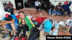 Una de las preocupaciones actuales es si las personas que sean enviadas de EE.UU. a Honduras llegan portando un certificado médico, para garantizar que no estén contagiados con el COVID-19.