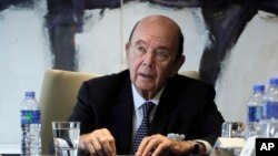 Le ministre du commerce Wilbur Ross participe à une conférence à Hong Kong, le 27 septembre 2017. 