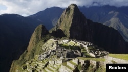 Benteng Inca Machu Picchu terlihat di Cusco, Peru, pada 2 Desember 2014 ini (Foto: REUTERS / Enrique Castro-Mendivil)