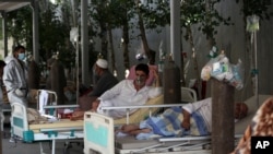 په افغانستان کې د کرونا ویروس د ټولو مثبتو پېښو شمېر ۵۵۲۳۱ ته پورته شو.