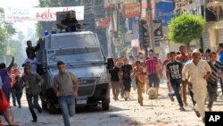 Les forces de sécurité égyptiennes déployées à Tanta, Egypte, 23 août 2013.