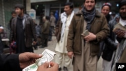 سرای شهزاده، عمده ترین بازار تبادلۀ اسعار در سطح افغانستان محسوب می شود.
